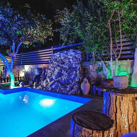 Vila Ahmeti Sarandë エクステリア 写真