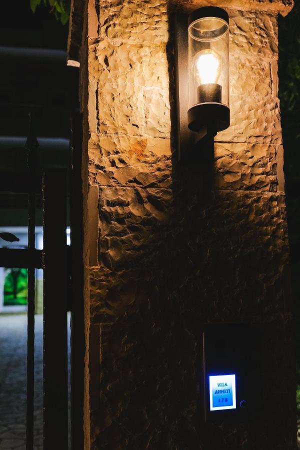 Vila Ahmeti Sarandë エクステリア 写真
