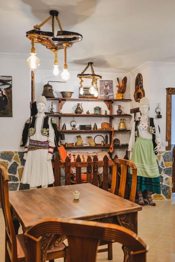 Vila Ahmeti Sarandë エクステリア 写真
