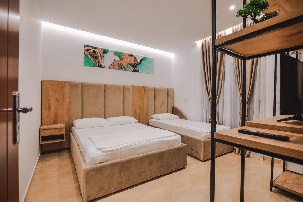 Vila Ahmeti Sarandë エクステリア 写真