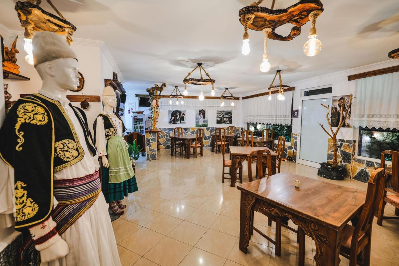 Vila Ahmeti Sarandë エクステリア 写真