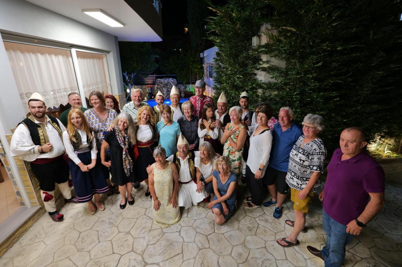 Vila Ahmeti Sarandë エクステリア 写真