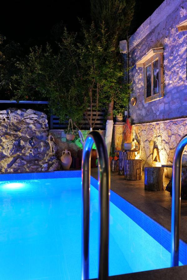 Vila Ahmeti Sarandë エクステリア 写真