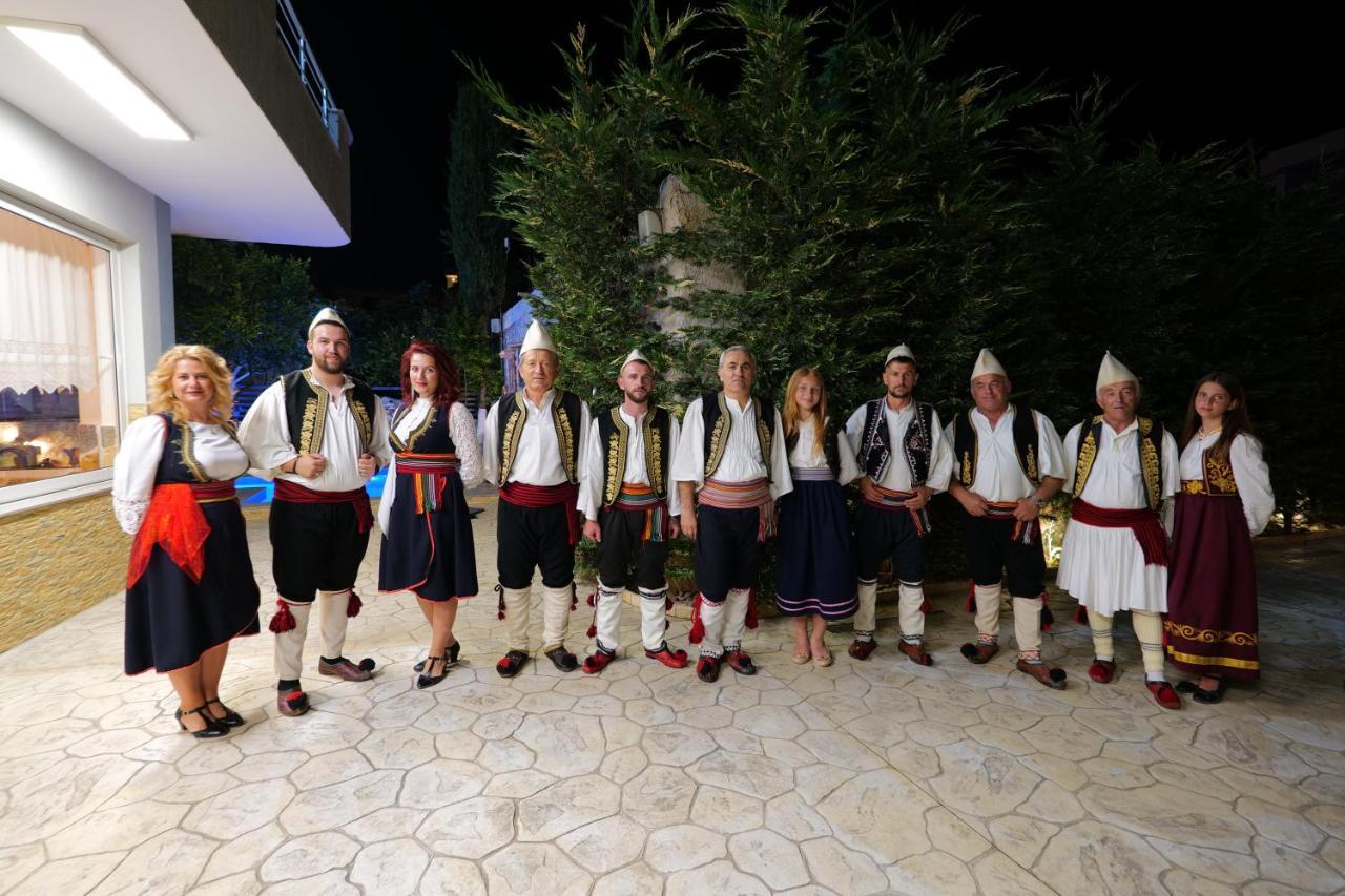 Vila Ahmeti Sarandë エクステリア 写真