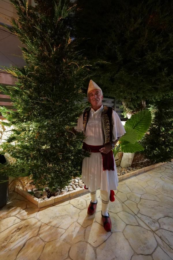 Vila Ahmeti Sarandë エクステリア 写真