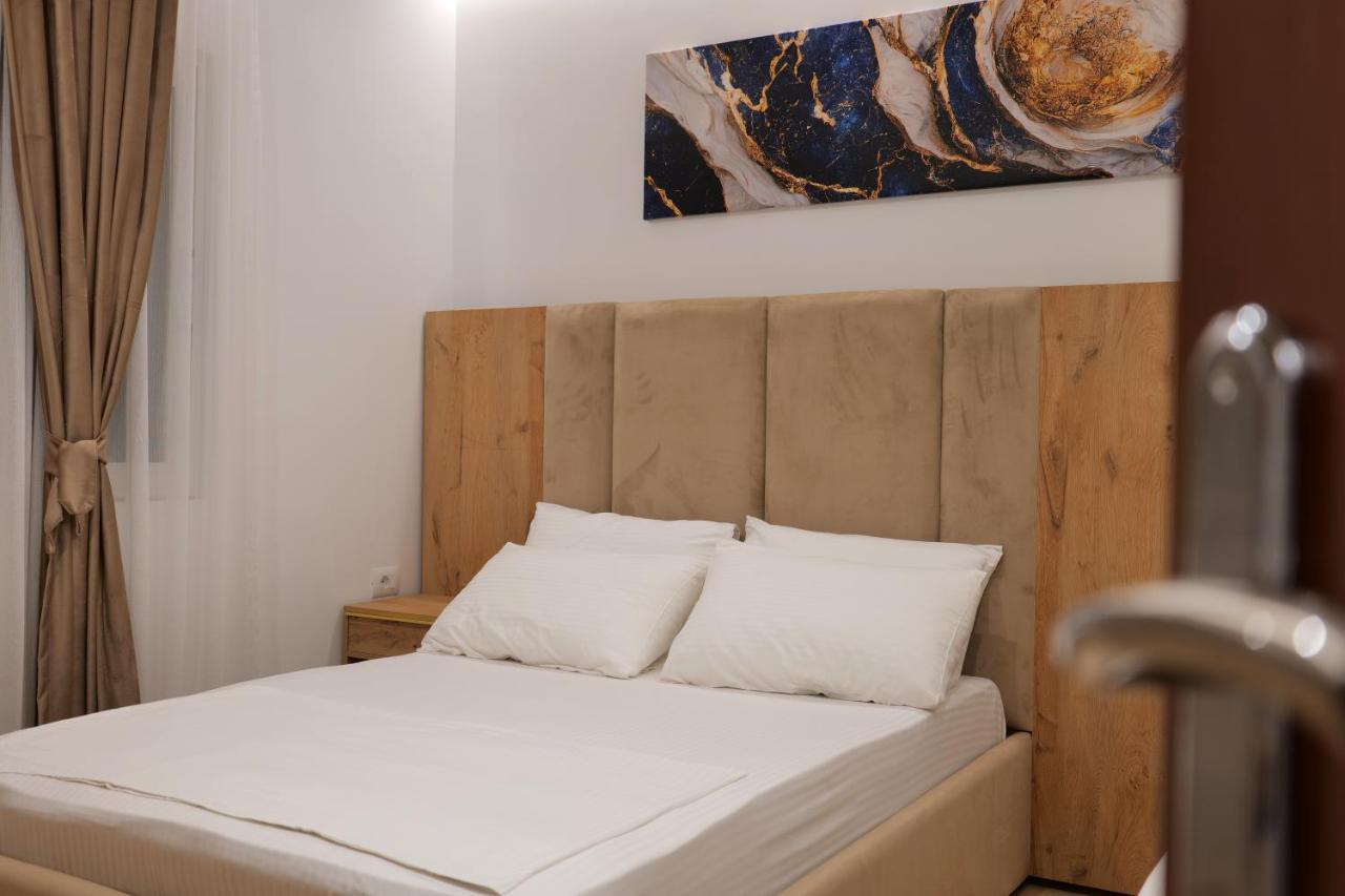 Vila Ahmeti Sarandë エクステリア 写真