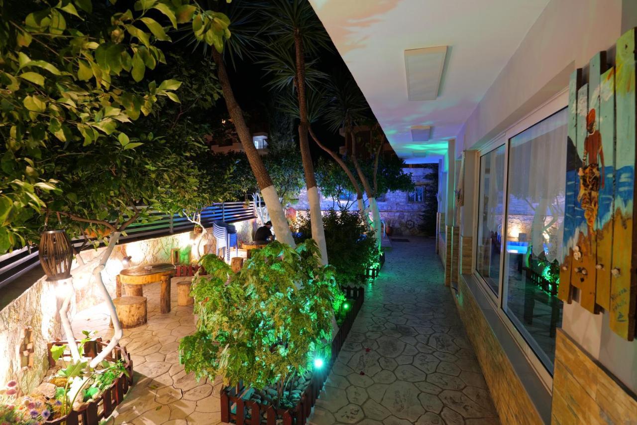 Vila Ahmeti Sarandë エクステリア 写真