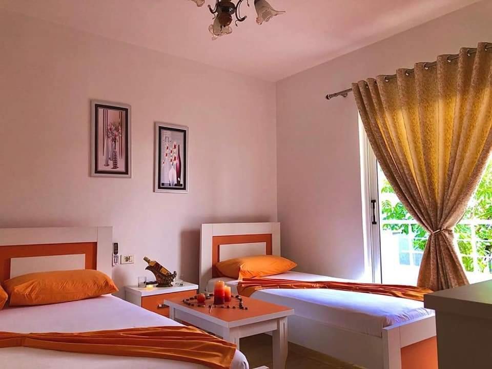 Vila Ahmeti Sarandë エクステリア 写真